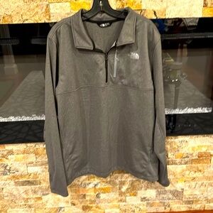 Brand new W/O tag The North Face  quarter zip men’s XL